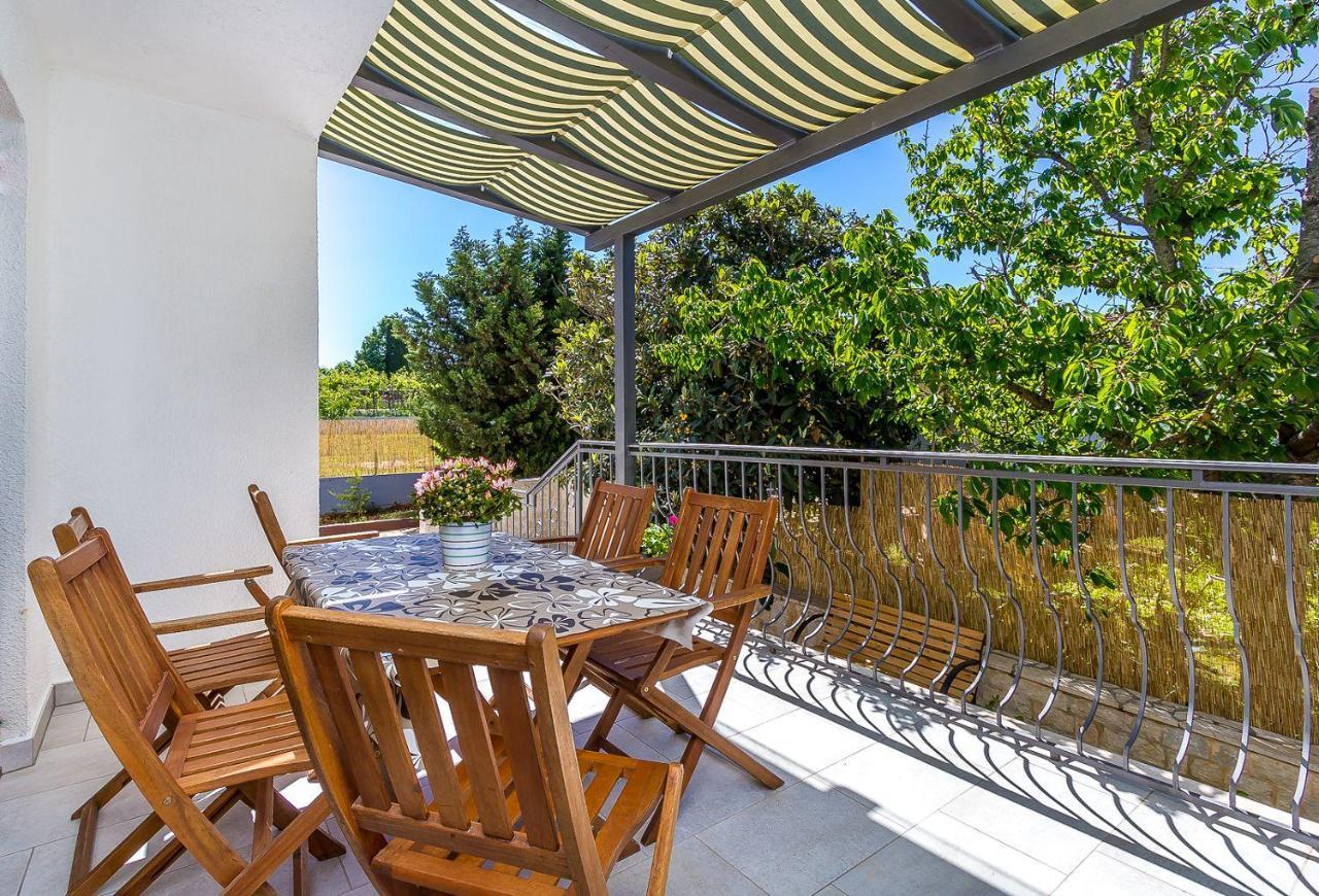 Neu Renovierte Ferienwohnung Mit Klima, Wlan, Terrasse Und Grill Пула Екстериор снимка