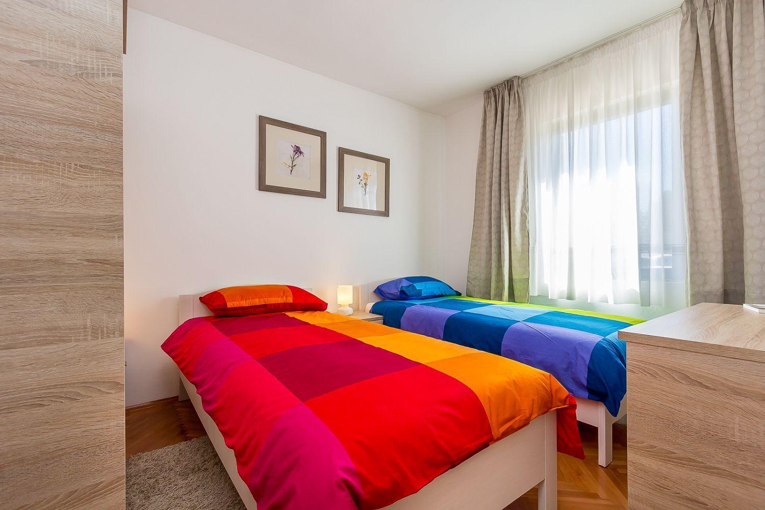 Neu Renovierte Ferienwohnung Mit Klima, Wlan, Terrasse Und Grill Пула Екстериор снимка