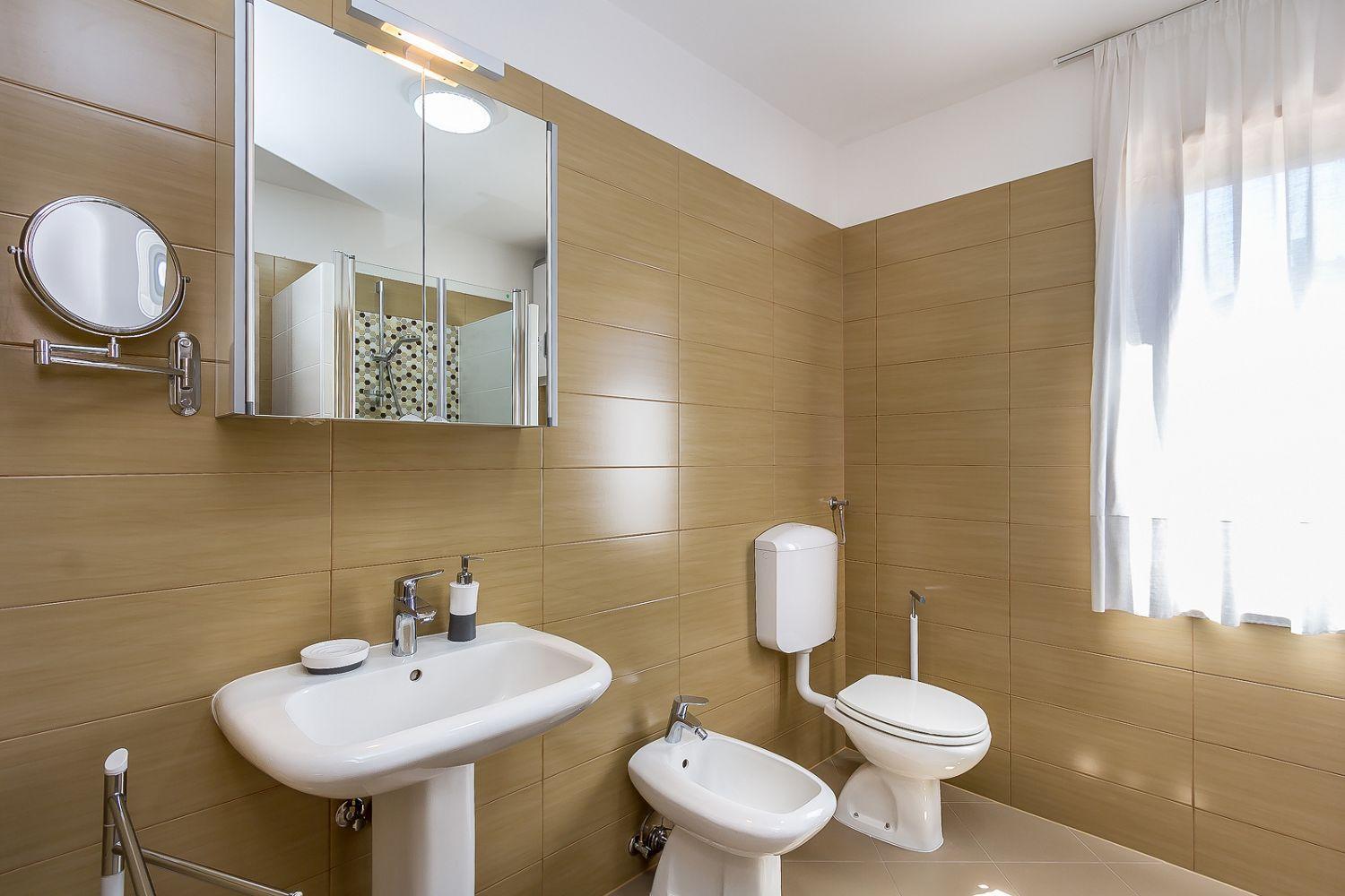 Neu Renovierte Ferienwohnung Mit Klima, Wlan, Terrasse Und Grill Пула Екстериор снимка