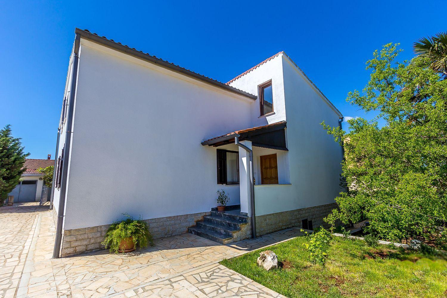 Neu Renovierte Ferienwohnung Mit Klima, Wlan, Terrasse Und Grill Пула Екстериор снимка