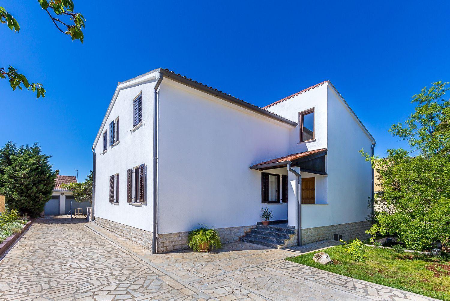 Neu Renovierte Ferienwohnung Mit Klima, Wlan, Terrasse Und Grill Пула Екстериор снимка